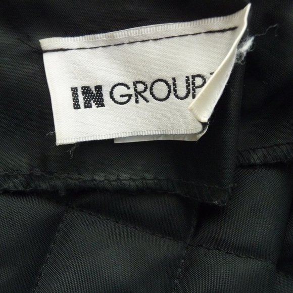 In Group II casual suit - Picture 7 of 11